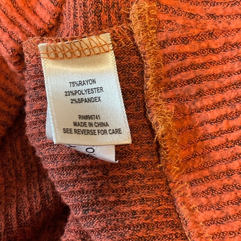 Women's Rust V-Neck Blouse - Picture 6 of 7